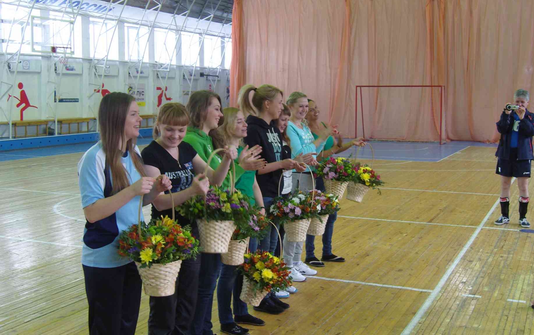 поздравление женщин